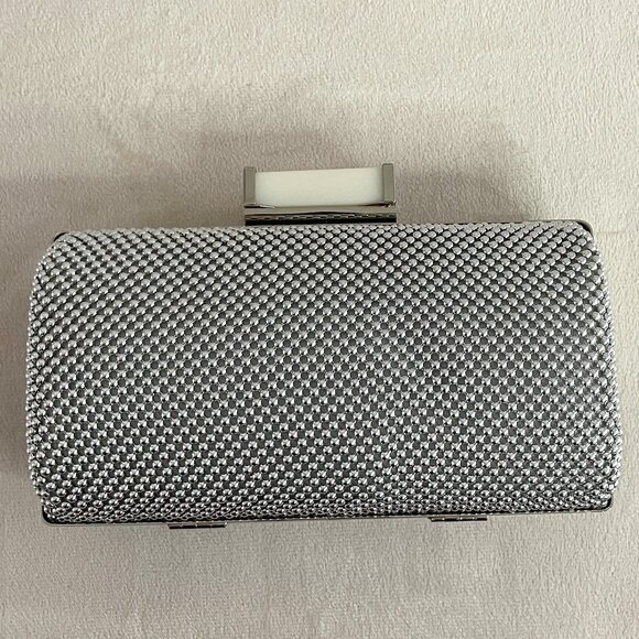 Jessica McClintock Silver Beaded Mesh Frame Evening Bag with Crossbody Chain - Picture 2 of 13